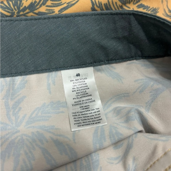 Faherty Palm Tree Yellow Grey Board Shorts Mens Size 40 Lace up Swim Surf - Picture 2 of 12